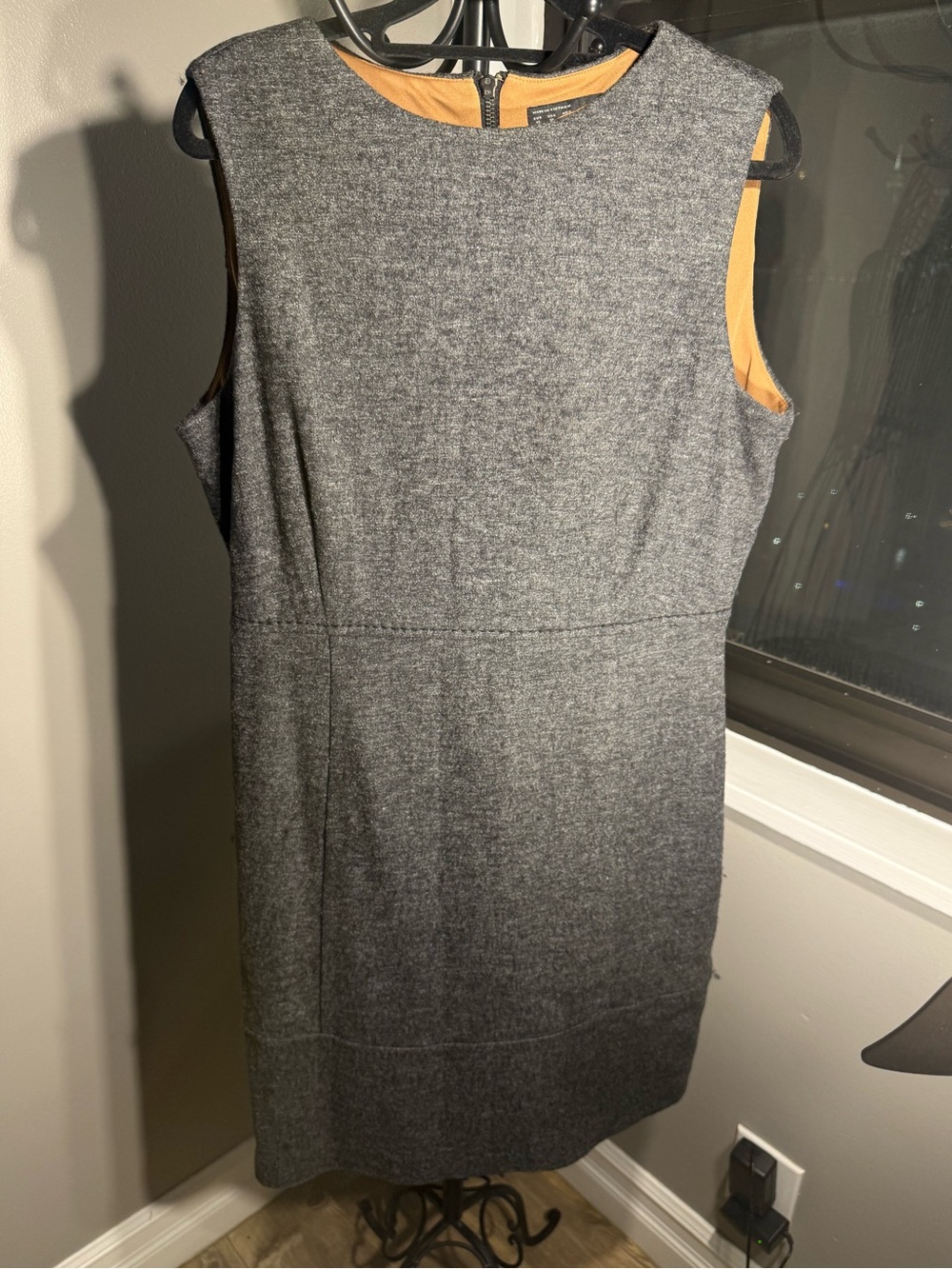 Sleeveless Gray Shift Dress with Mustard Lining